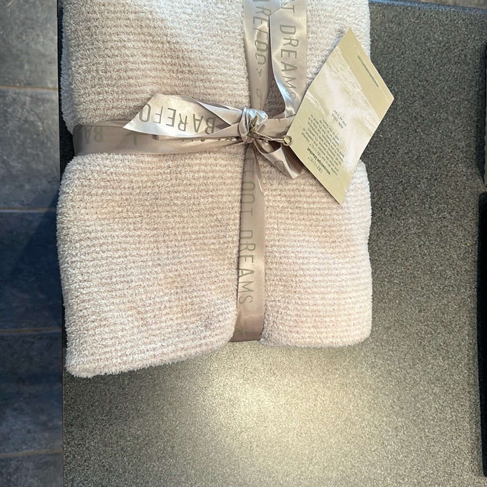 Barefoot Dreams CozyChic Throw Blanket - Cream